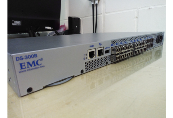 EMC SAN-Switch Brocade 300 DS-300B  24PORT 100-652-065
